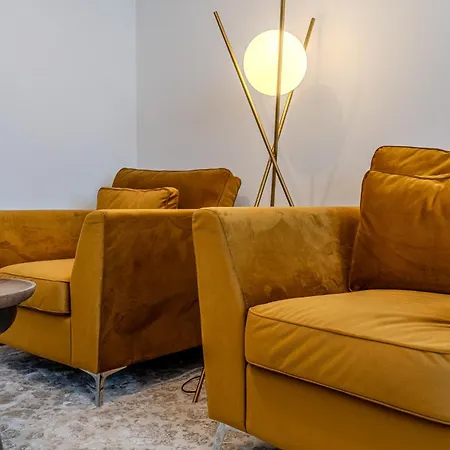 Mohost Accent - Luxury With Mountain View